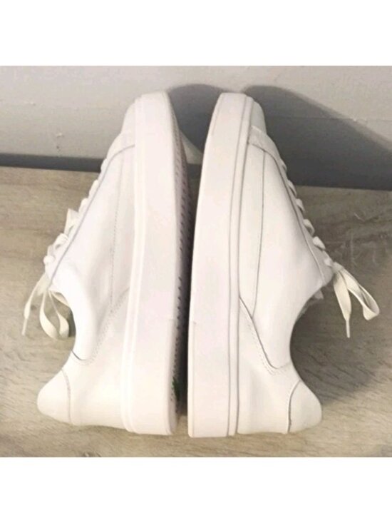 Kizik Vegas Bright White Athletic Sneaker Slip On Mens 9 Womens 10.5 Wide